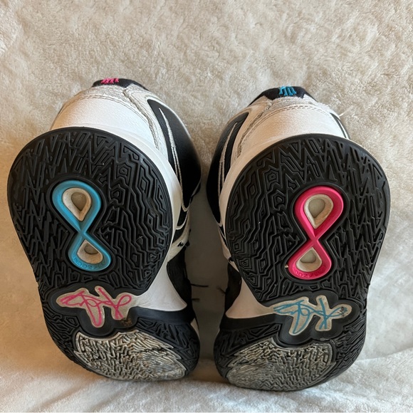Nike Kyrie Infinity Size 7.5 - Picture 5 of 9